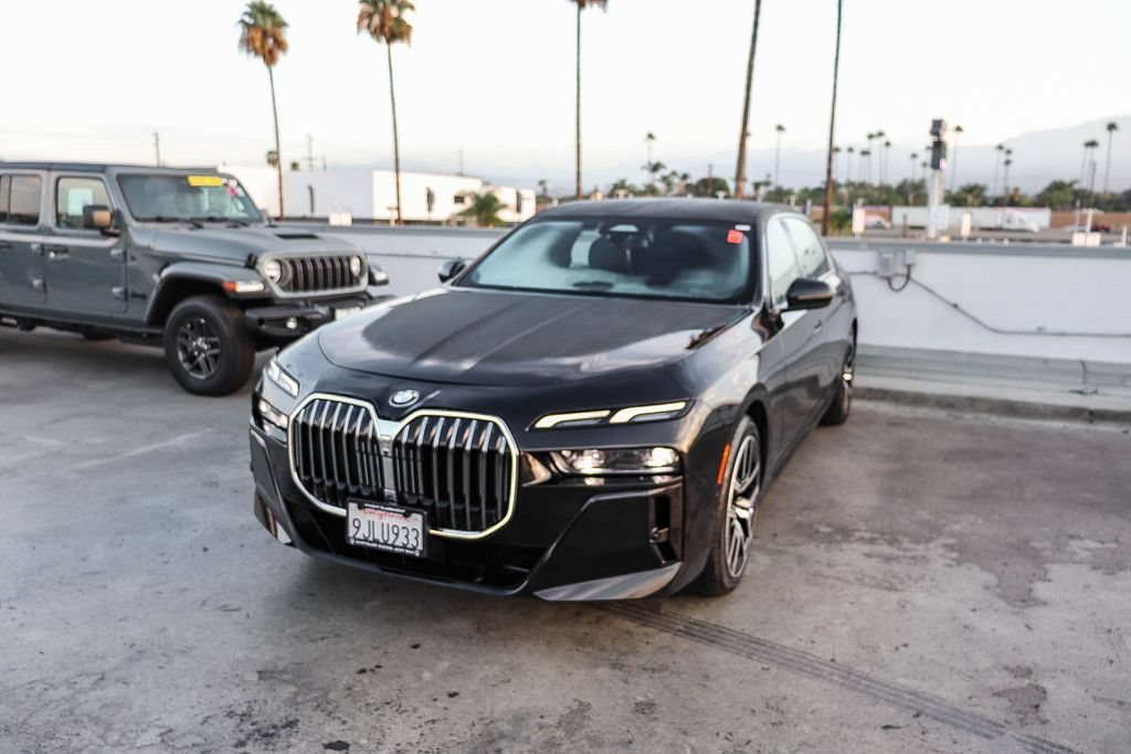 Used 2024 BMW 740i RWD image 4