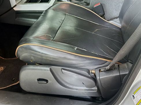 Used 2011 Jeep Liberty 70th Anniversary image 9