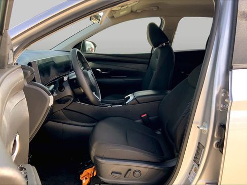 Used 2025 Hyundai Tucson SEL FWD image 8