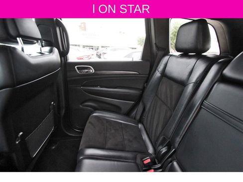 Used 2020 Jeep Grand Cherokee Altitude RWD image 12