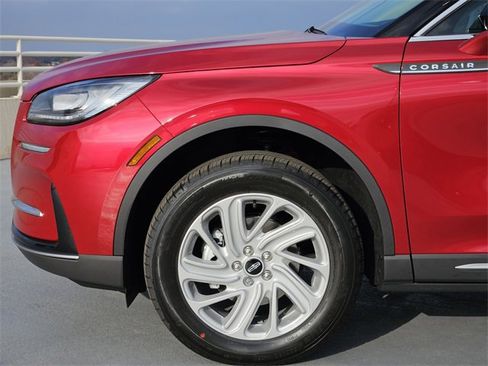 New 2026 Lincoln Corsair Premiere image 9