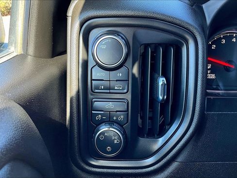 Used 2024 Chevrolet Silverado 1500 Custom image 24