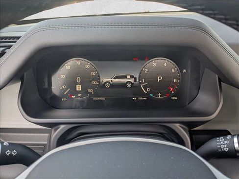 Used 2025 Land Rover Defender 110 S image 11