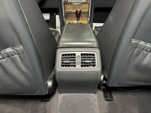 Used 2000 Mercedes-Benz E 55 AMG Sedan image 26