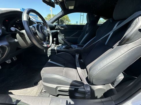 Used 2025 Toyota GR86 Premium image 19