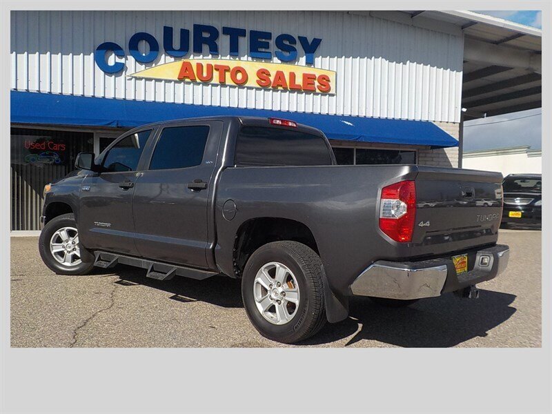 Used 2017 Toyota Tundra SR5 AWD/4WD image 5