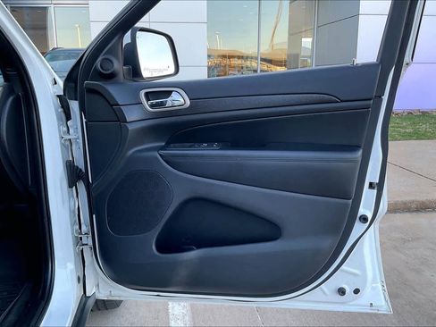 Used 2015 Jeep Grand Cherokee Laredo w/ Quick Order Package 23E image 22