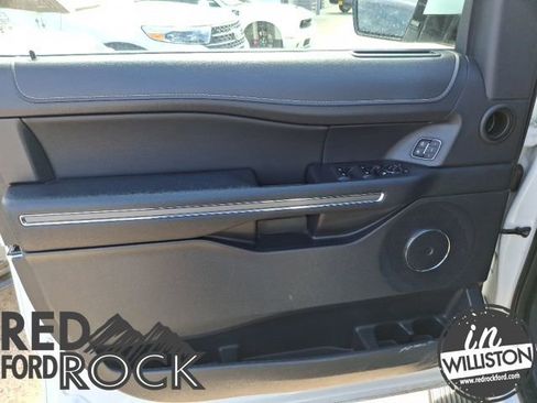 Used 2024 Ford Expedition XLT AWD/4WD image 7