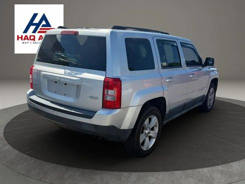 Used 2011 Jeep Patriot Latitude AWD/4WD image 5