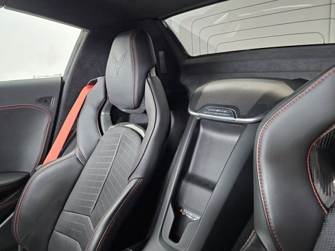 Used 2021 Chevrolet Corvette Stingray Premium Conv w/ Battery Protection Package image 10