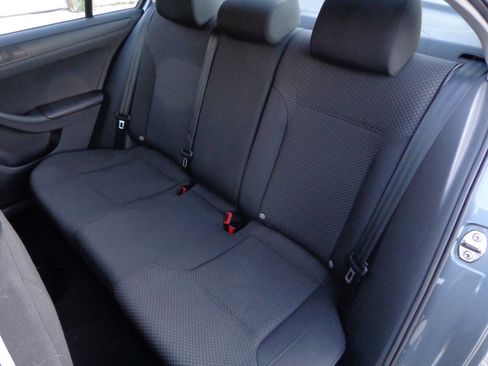 Used 2013 Volkswagen Jetta S image 14