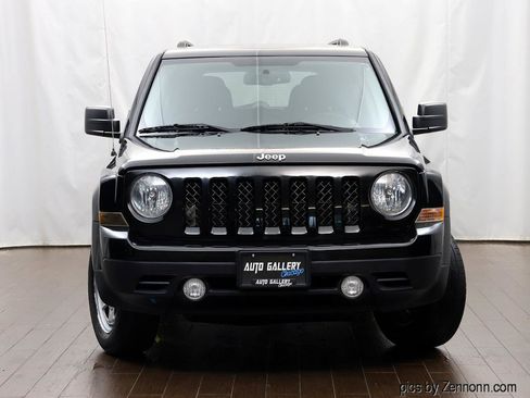 Used 2017 Jeep Patriot Sport FWD image 5