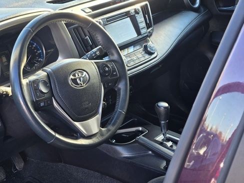 Used 2018 Toyota RAV4 XLE image 19