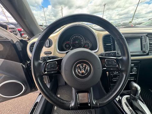 Used 2019 Volkswagen Beetle 2.0T Final Edition SEL FWD image 17