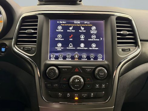 Used 2018 Jeep Grand Cherokee Altitude image 20