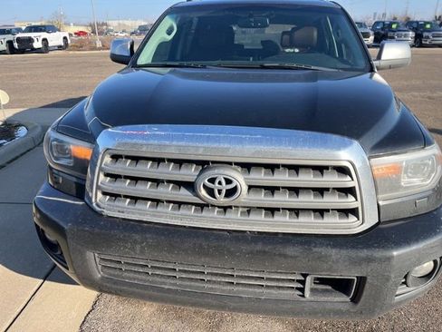 Used 2015 Toyota Sequoia Platinum image 3