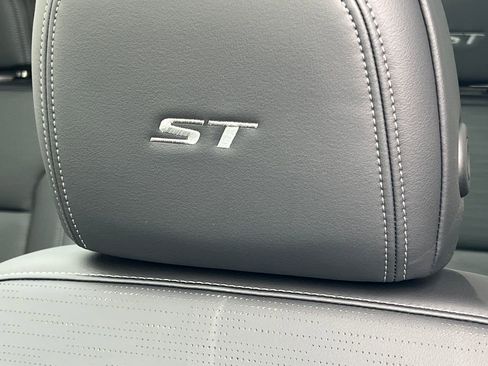 New 2026 Buick Enclave Sport Touring w/ Power Package image 15