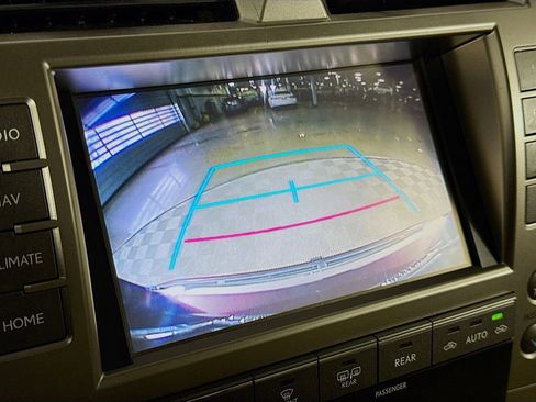 Used 2018 Lexus GX 460 Premium AWD/4WD image 14