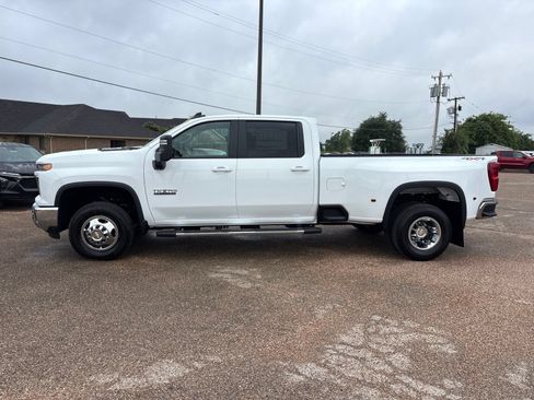 New 2026 Chevrolet Silverado 3500 LT w/ Texas Edition AWD/4WD image 2