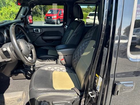 Used 2021 Jeep Gladiator Sport AWD/4WD image 11