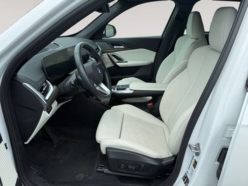 Used 2026 BMW X1 xDrive28i w/ Technology Package AWD/4WD image 9