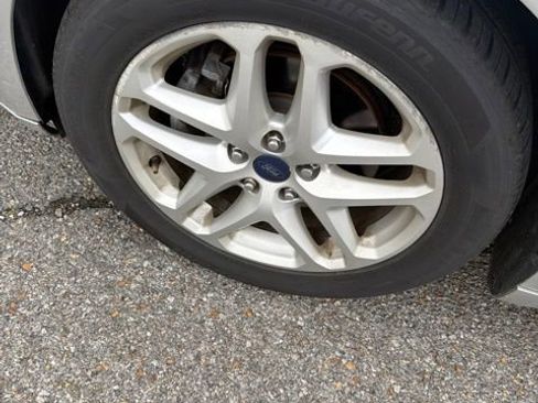Used 2016 Ford Fusion SE FWD image 20