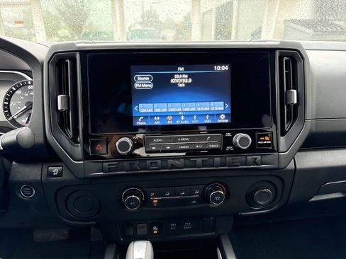 Used 2025 Nissan Frontier S image 18