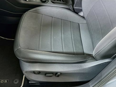 Used 2023 Volkswagen Taos SE AWD/4WD image 19