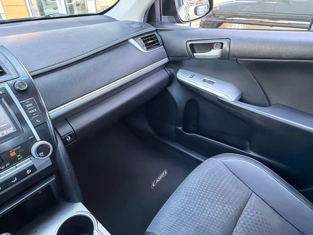 Used 2014 Toyota Camry SE FWD image 32