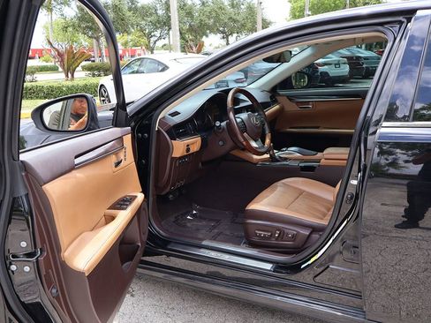 Used 2017 Lexus ES 350 w/ Luxury Package FWD image 29