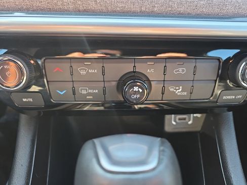 Used 2024 Jeep Compass Latitude AWD/4WD image 12
