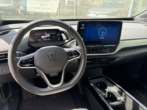 Used 2023 Volkswagen ID.4 Pro image 6