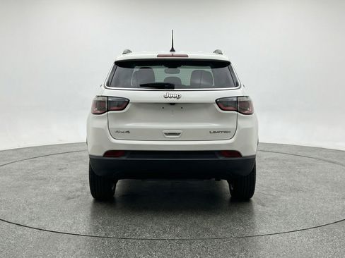 Used 2025 Jeep Compass Latitude image 7