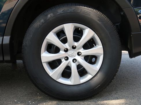 Used 2017 Toyota RAV4 LE image 22