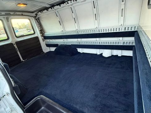 Used 2014 Chevrolet Express 1500 RWD image 15