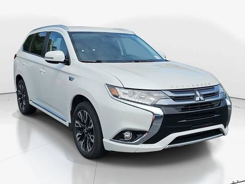 Used 2018 Mitsubishi Outlander GT AWD/4WD image 1