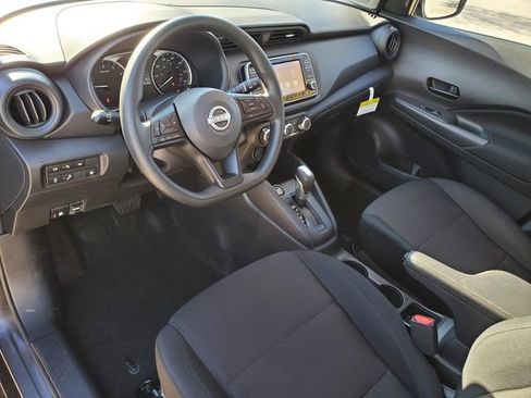 Certified 2025 Nissan Kicks Play S image 13