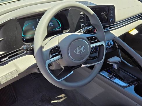 New 2026 Hyundai Elantra Hybrid FWD image 7