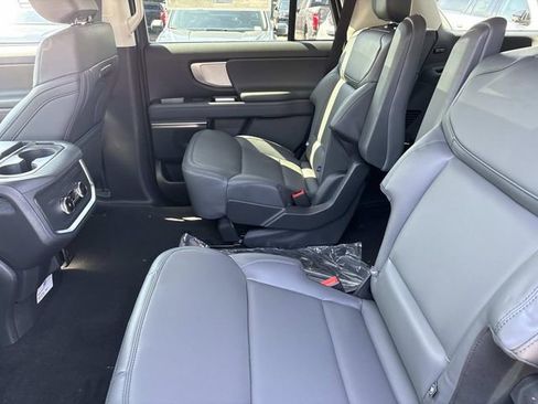 New 2026 Ford Expedition Active RWD image 18