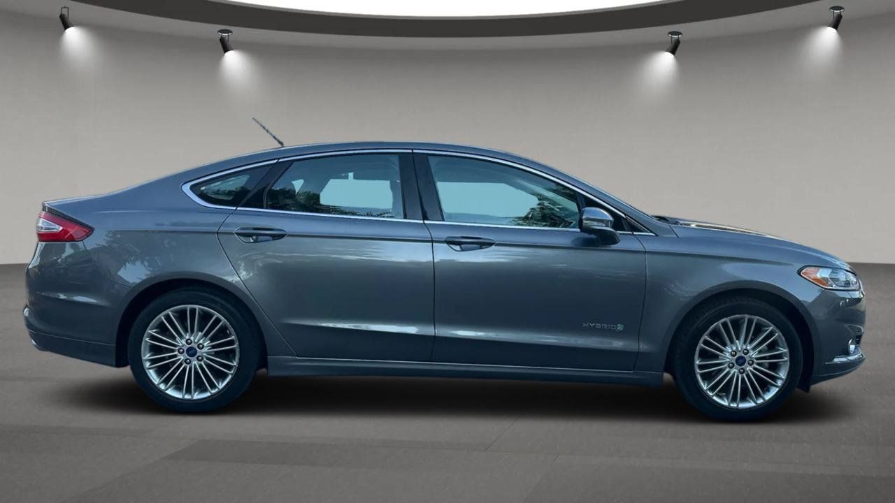 Used 2014 Ford Fusion SE w/ Equipment Group 502A FWD image 9