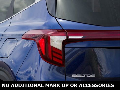 New 2026 Kia Seltos EX image 11