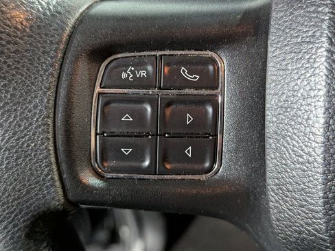 Used 2019 RAM 1500 Classic SLT image 32