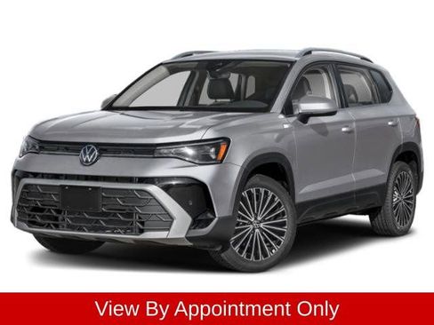 Used 2025 Volkswagen Taos SE AWD/4WD image 1