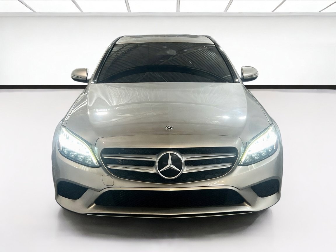Used 2020 Mercedes-Benz C 300 Sedan image 2