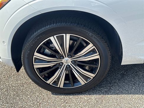 Used 2022 Volvo XC60 B6 Inscription w/ Advanced Package image 11