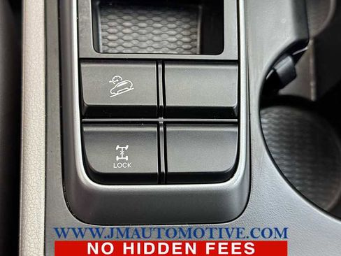 Used 2018 Hyundai Tucson SE image 32