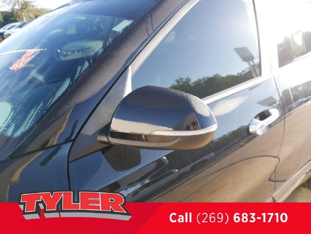 Used 2023 Kia Seltos SX AWD/4WD image 11
