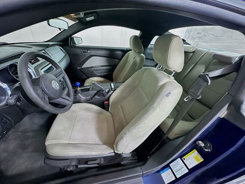 Used 2012 Ford Mustang GT w/ Brembo Brake Pkg image 13