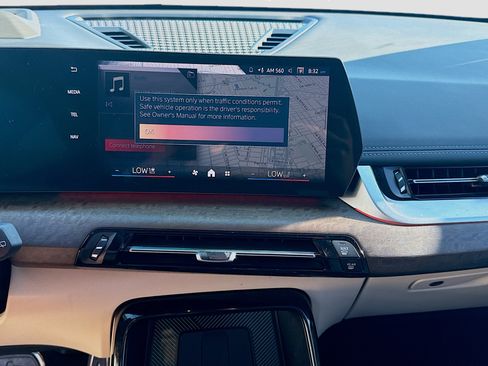 Used 2024 BMW X1 M35i w/ Premium Package image 12