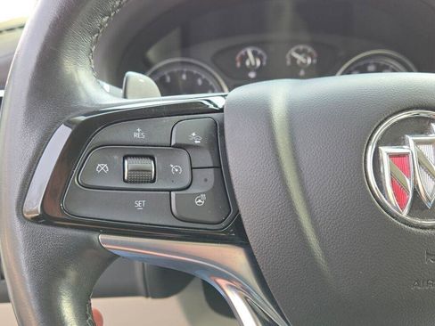Used 2023 Buick Enclave Essence image 31
